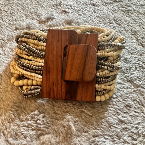 Pink House Style Stretch Bracelet Glass Beads Wood Buckle NWT - Picture 1 of 1